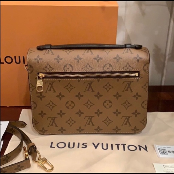 Made in France RARE Louis Vuitton Pochette Metis - Picture 3 of 5